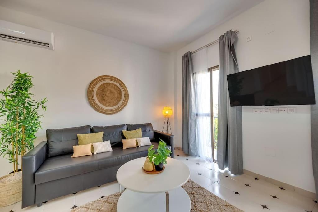 Lxr La Perla Renovated 2Hab. Apt Бенальмадена Экстерьер фото